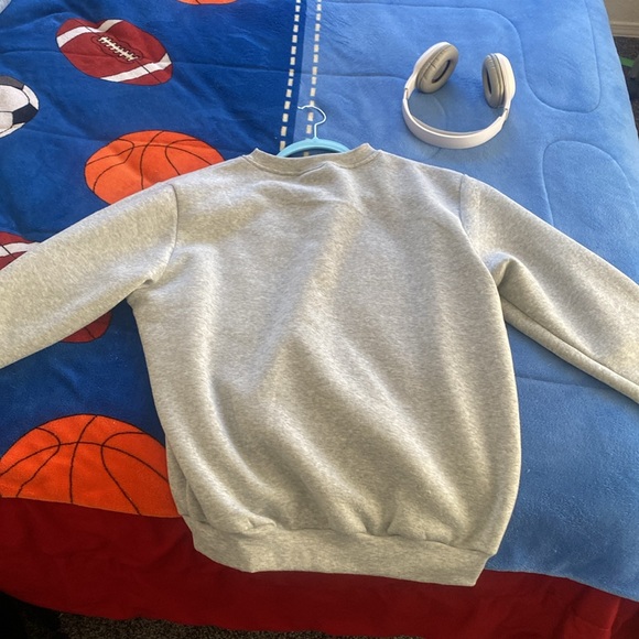 Swearshirt - Picture 2 of 2